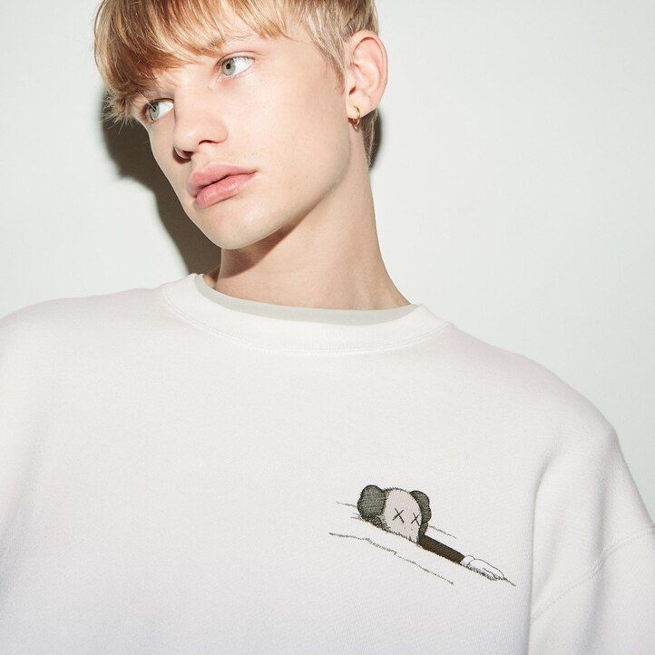 sudadera con capucha gráfica uniqlo kaws ut para hombre color blanco