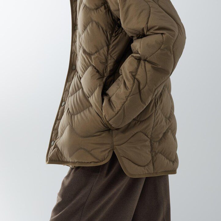 chaquetas de plumón híbrido reciclado uniqlo negras para hombre