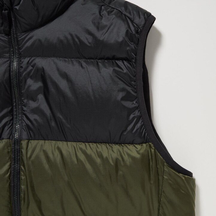 chaquetas de plumón ultraligeras uniqlo con bloques de color oliva para hombre