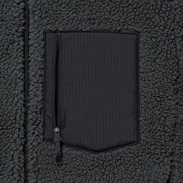 chaquetas polares cortavientos uniqlo para hombre en gris oscuro