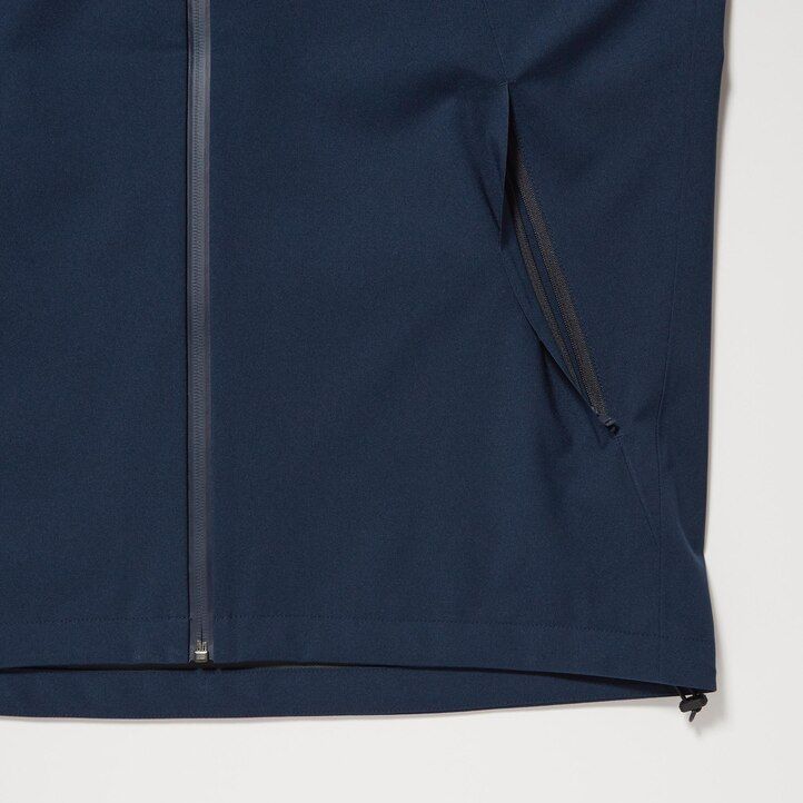 chaquetas uniqlo blocktech con corte 3d en color oliva para hombre