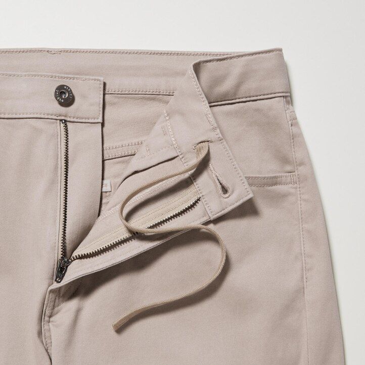 vaqueros ajustados ultraelásticos uniqlo para hombre en color beige