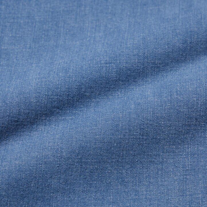 vaqueros azules de corte relajado hasta los tobillos de uniqlo para hombre