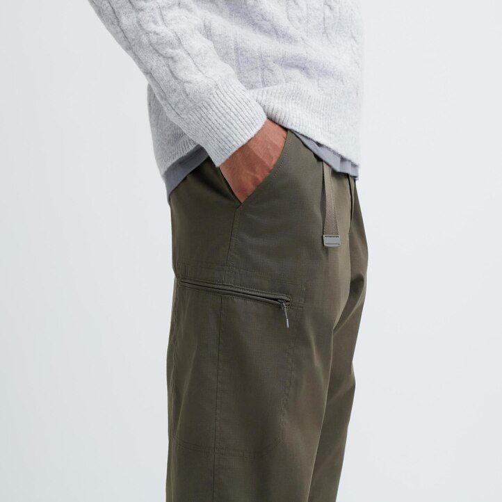 pantalones negros con forro cálido uniqlo heattech para hombre