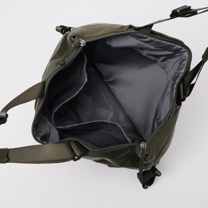 bolso utilitario uniqlo two way para mujer color negro