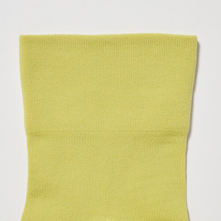 calcetines cónicos uniqlo crew de tres pares para mujer color verde
