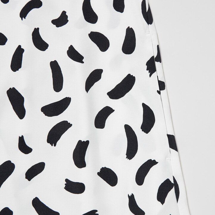 vestido blanco con mangas abullonadas y estampado de uniqlo para mujer