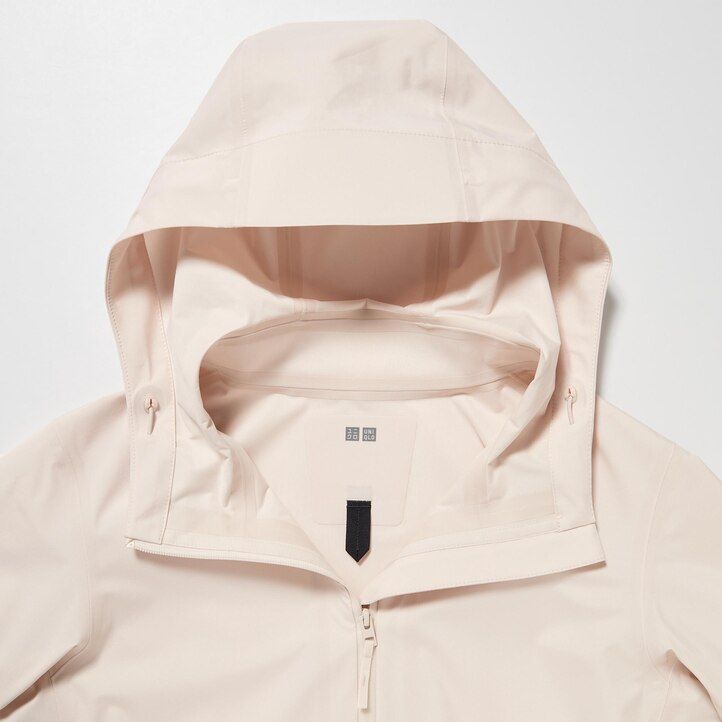 chaquetas uniqlo blocktech beige para mujer