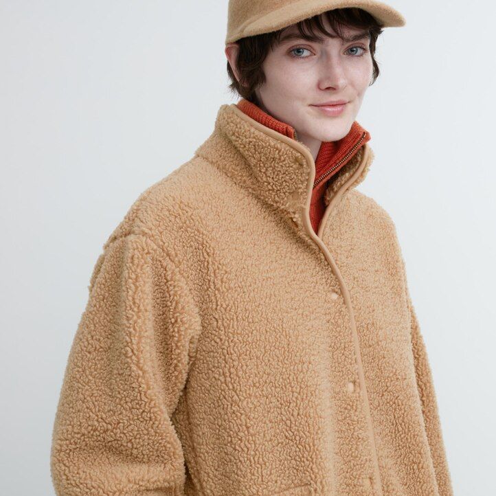 chaquetas de cuello alto con forro polar uniqlo para mujer en beige