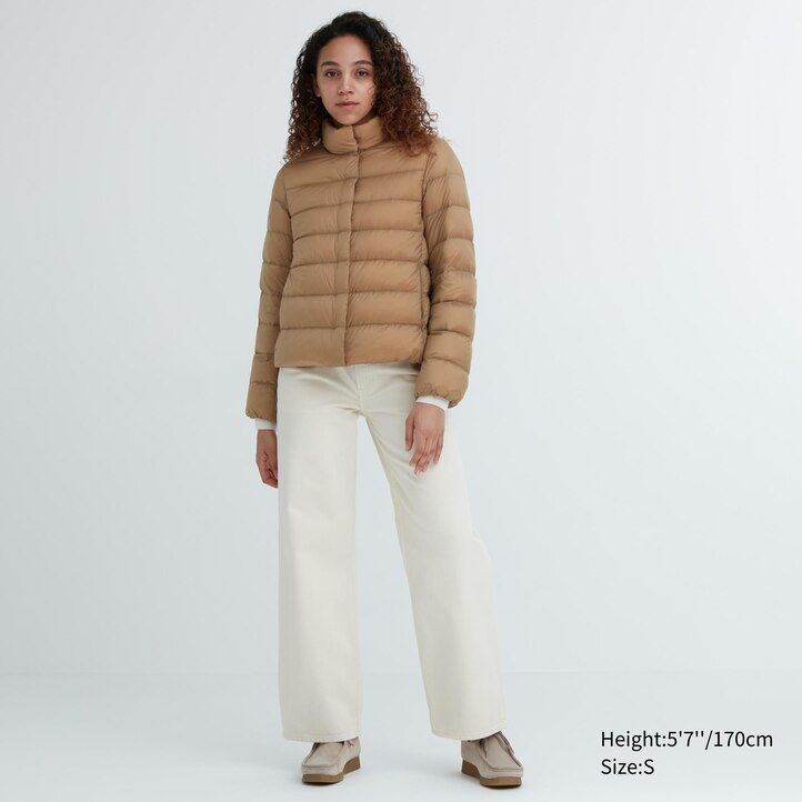 chaquetas de plumón ultraligeras uniqlo para mujer en beige