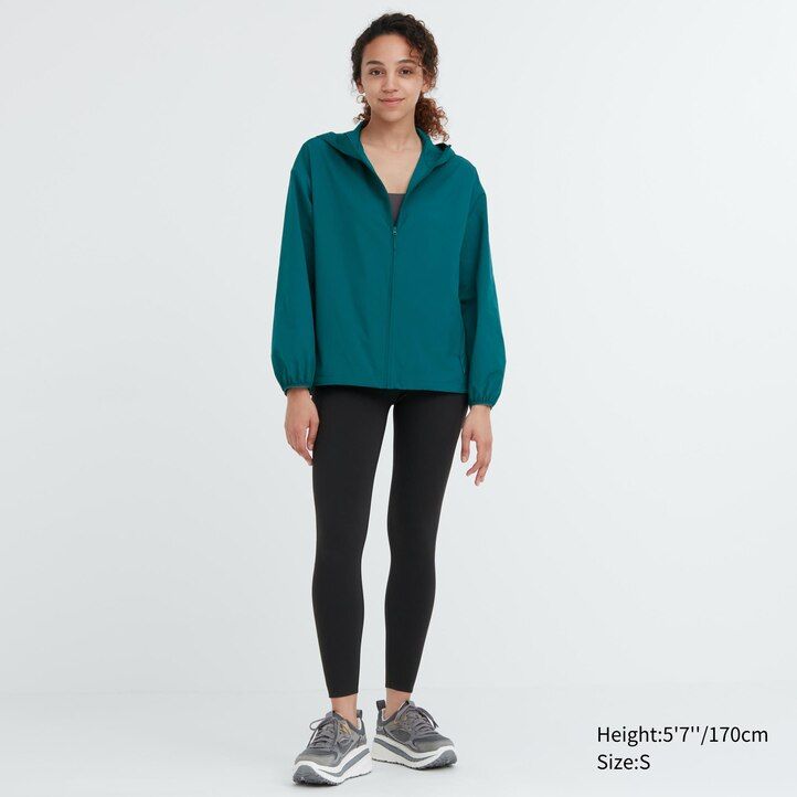 chaquetas uniqlo con bolsillo y protección uv para mujer color verde