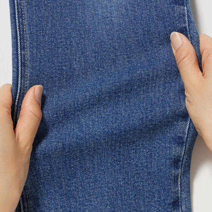 vaqueros ajustados de pierna recta y largo hasta el tobillo uniqlo para mujer en azul