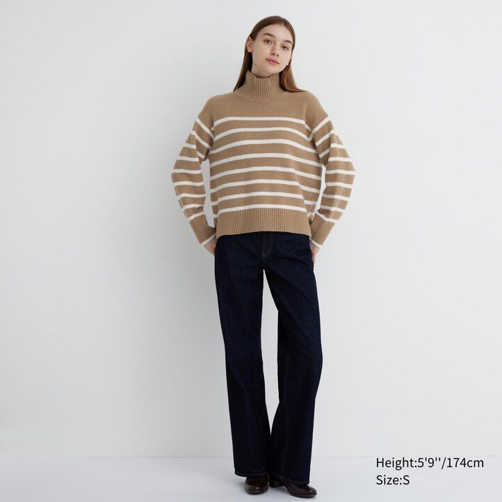 suéter de cuello alto a rayas de hilo souffle de uniqlo para mujer en beige