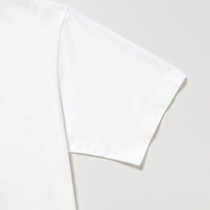 camisetas blancas con el logo de kei nishikori de uniqlo para mujer