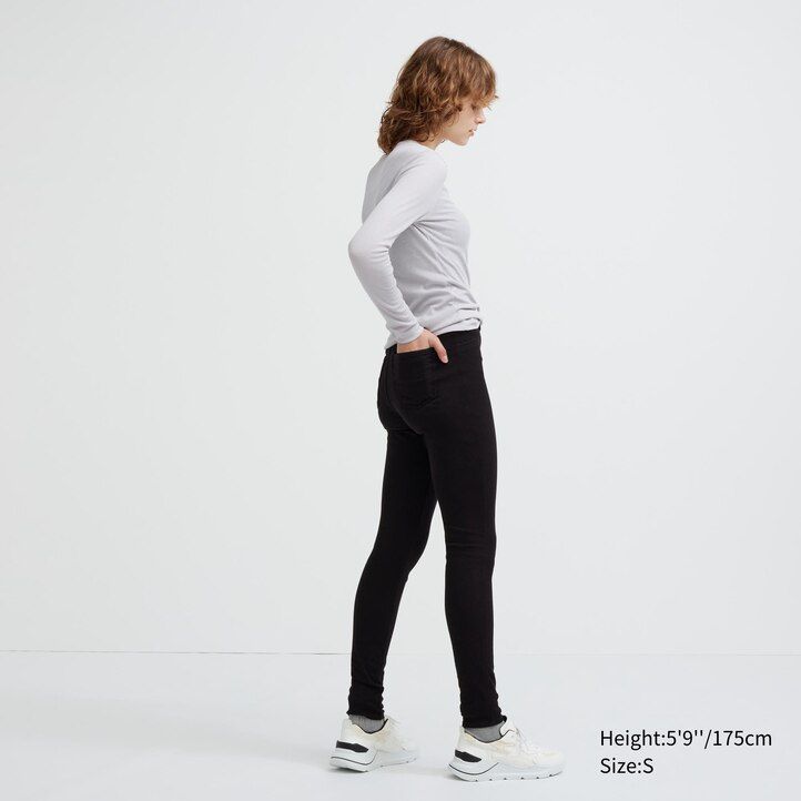 camisetas térmicas ultraelásticas uniqlo heattech para mujer en color oliva