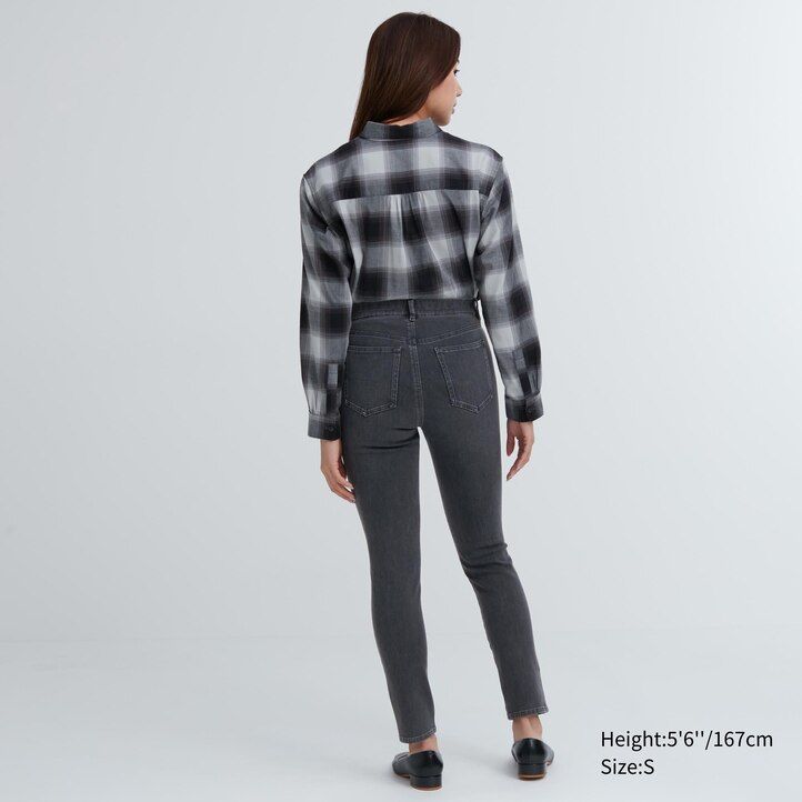 tops vaqueros ultraelásticos uniqlo para mujer en gris oscuro