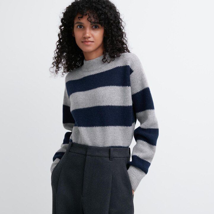 tops de mujer de pernera ancha plisados de jersey cepillado gris oscuro de uniqlo